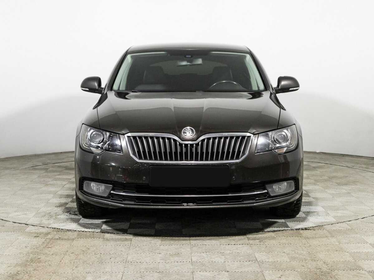 Skoda Superb с пробегом — 2014 год. Фото: #1