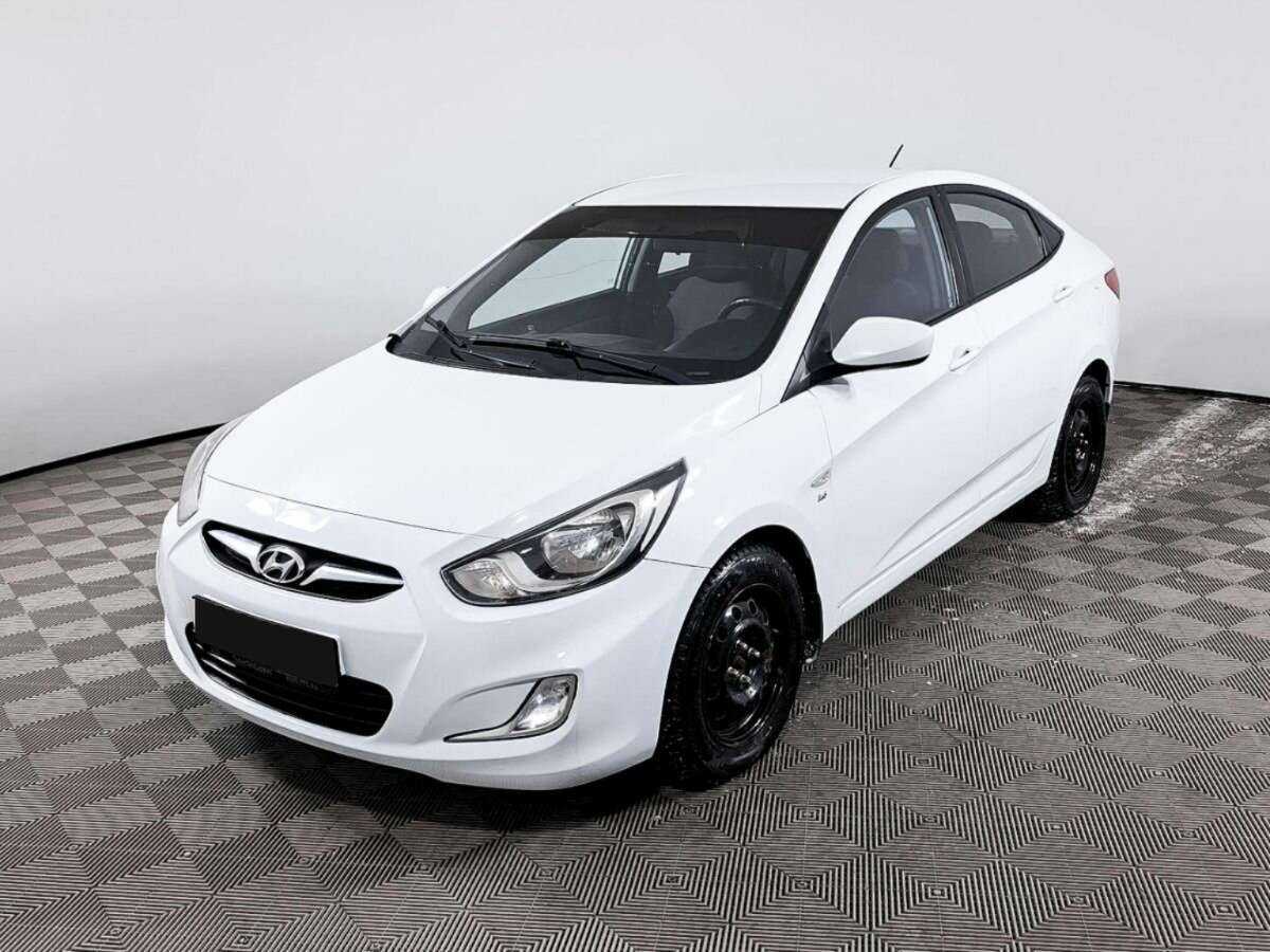 Hyundai Solaris с пробегом — 2013 год. Посмотреть фото