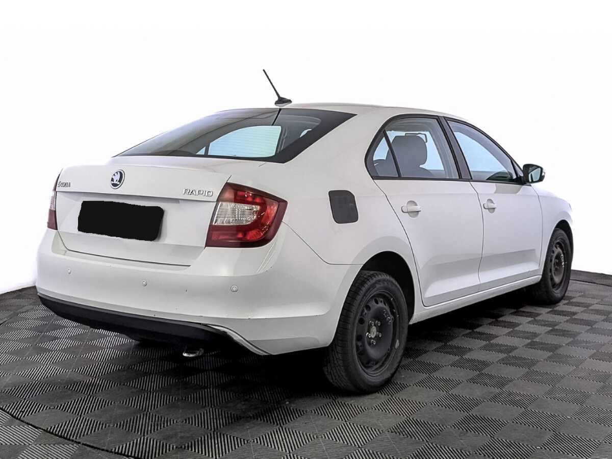 Skoda Rapid с пробегом — 2019 год. Фото: #4