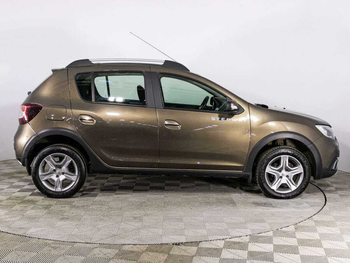 Renault Sandero с пробегом — 2018 год. Фото: #3