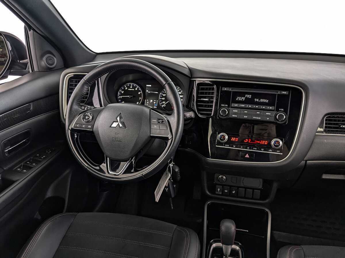 Mitsubishi Outlander с пробегом — 2021 год. Фото: #20