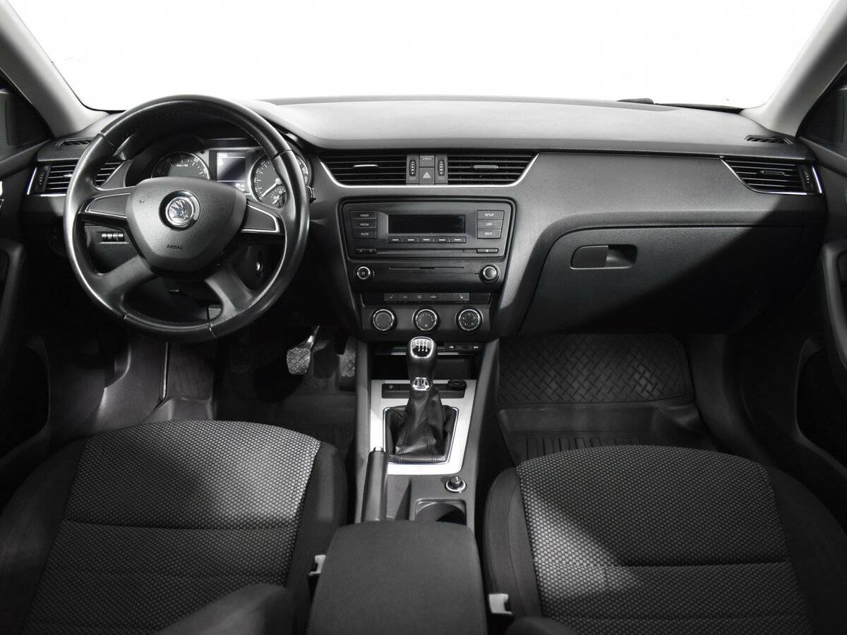 Skoda Octavia с пробегом — 2014 год. Фото: #10