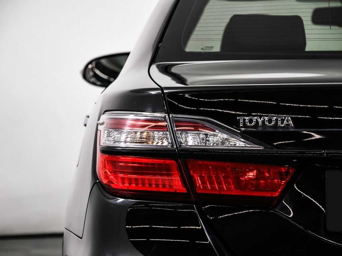 Toyota Camry с пробегом — 2017 год. Фото: #13