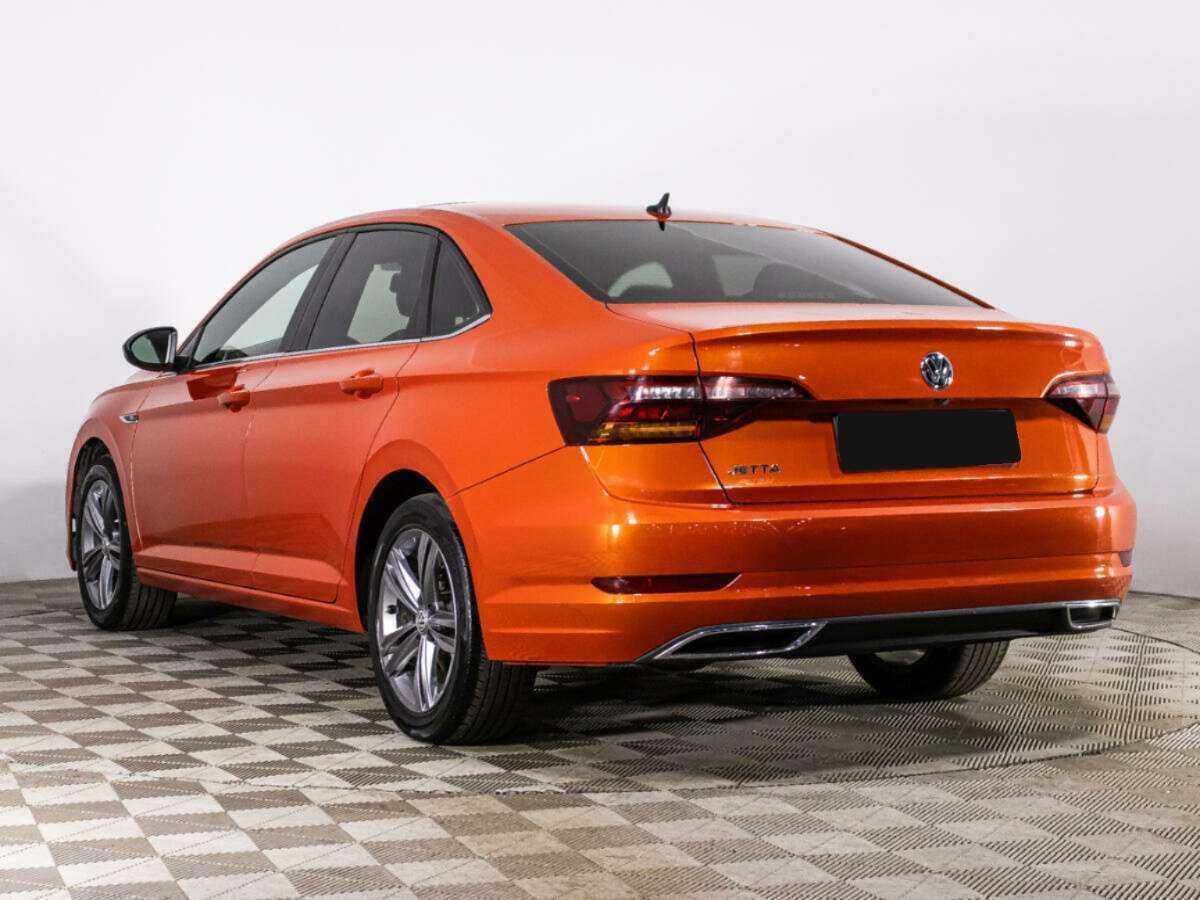 Volkswagen Jetta с пробегом — 2018 год. Фото: #6