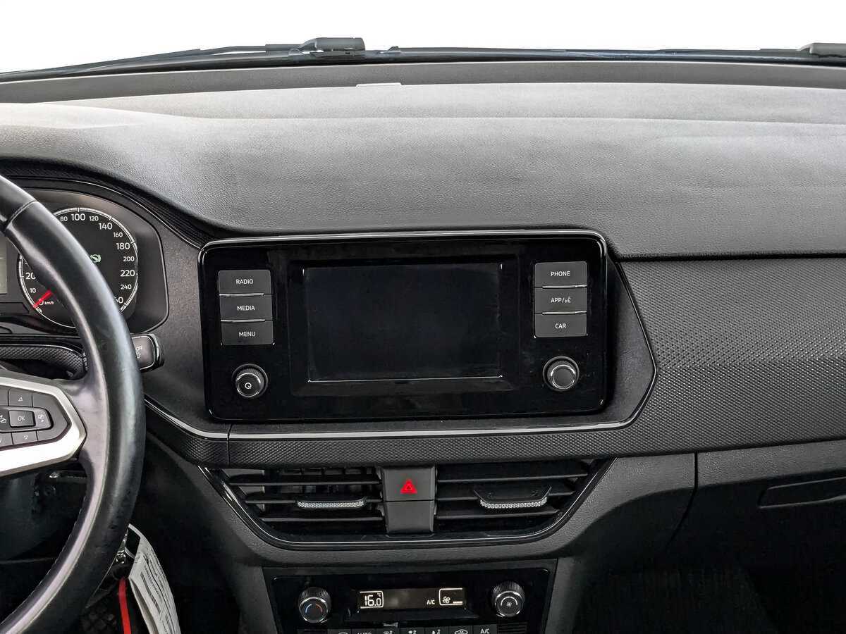 Volkswagen Polo с пробегом — 2021 год. Фото: #12