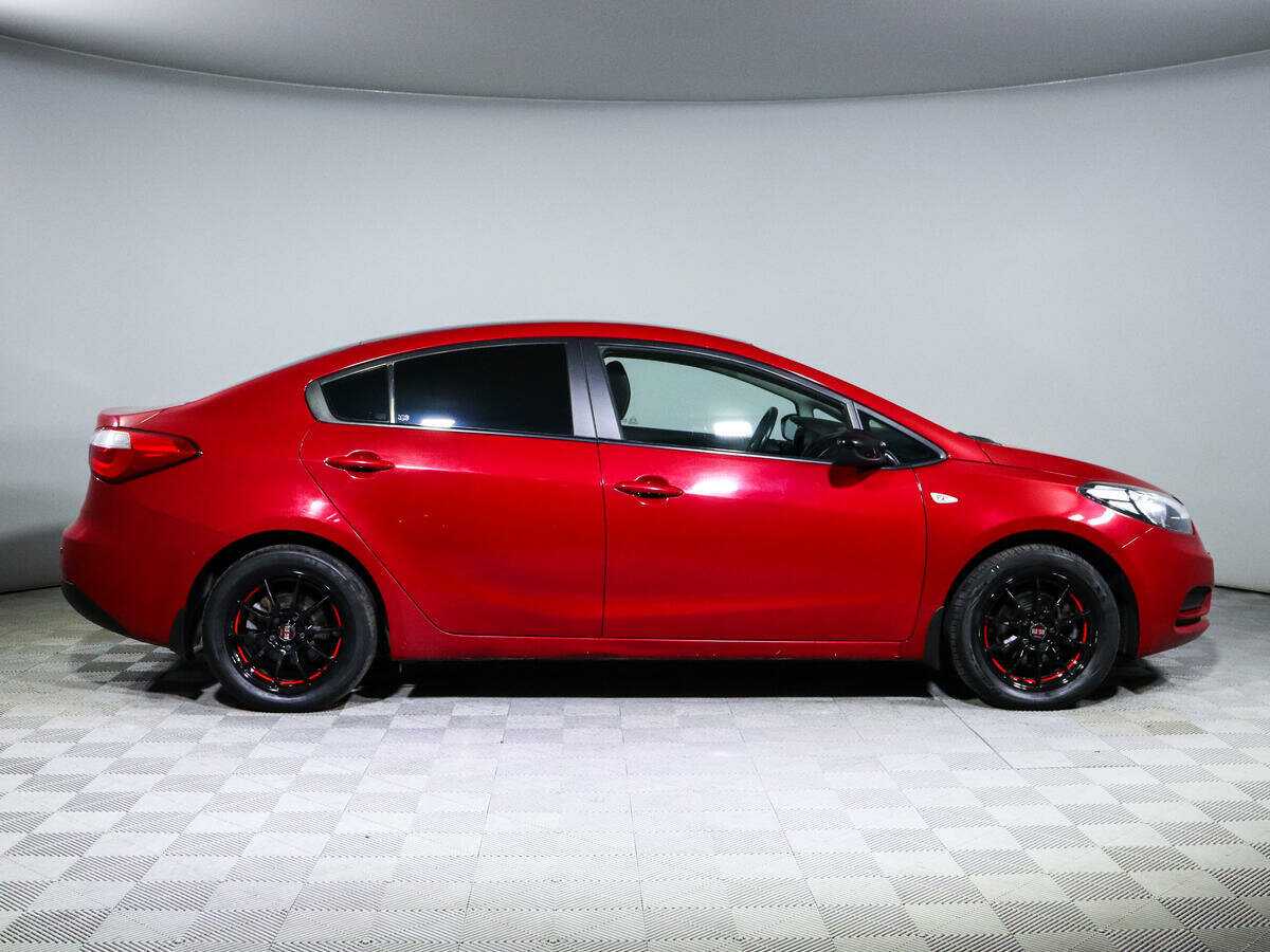 Kia Cerato с пробегом — 2014 год. Фото: #3