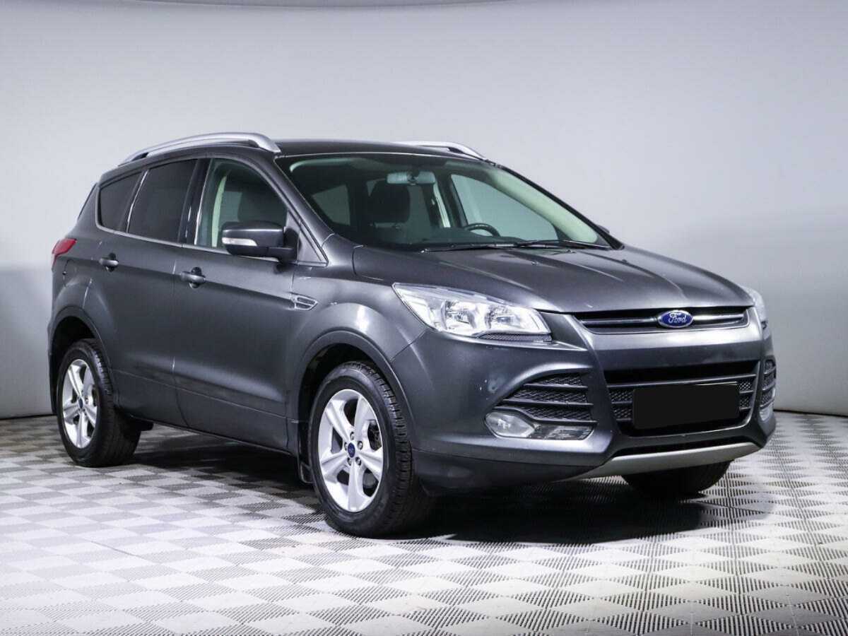 Ford Kuga с пробегом — 2015 год. Фото: #2