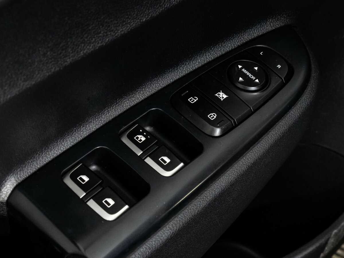 Kia Rio с пробегом — 2018 год. Фото: #17