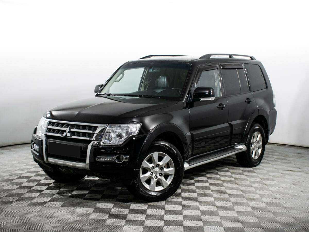 Mitsubishi Pajero с пробегом — 2015 год. Посмотреть фото