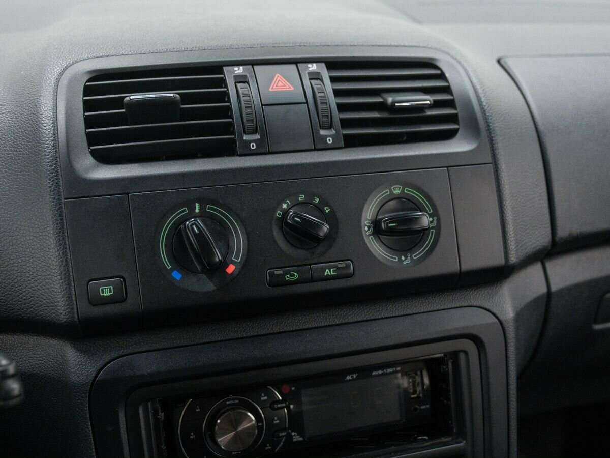 Skoda Fabia с пробегом — 2012 год. Фото: #20