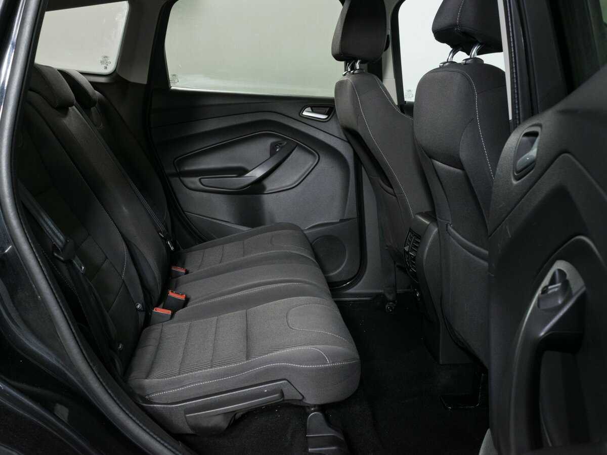 Ford Kuga с пробегом — 2014 год. Фото: #9