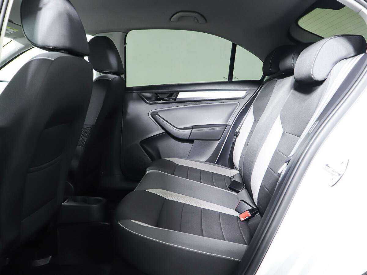 Skoda Rapid с пробегом — 2019 год. Фото: #9