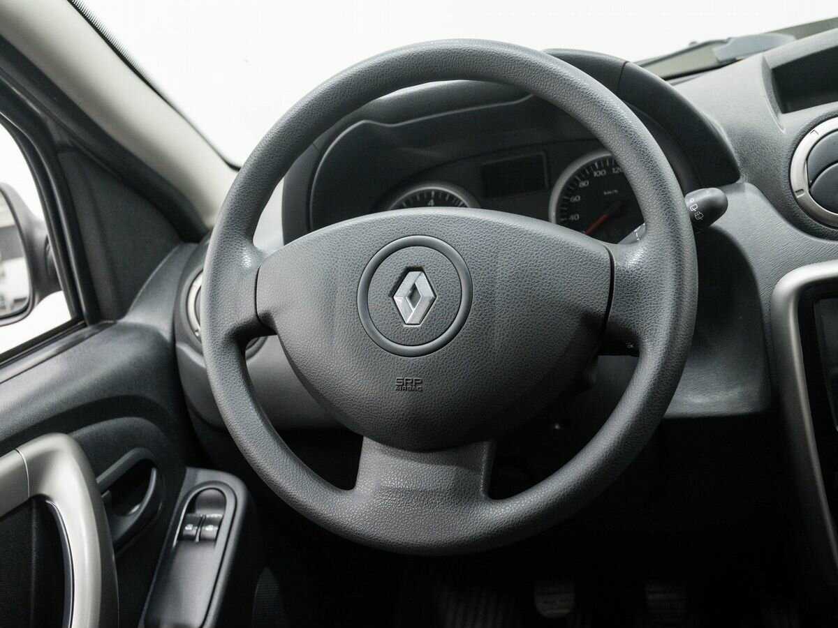 Renault Duster с пробегом — 2014 год. Фото: #10