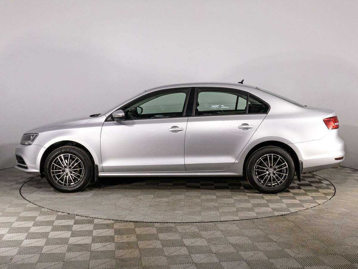 Volkswagen Jetta с пробегом — 2015 год. Фото: #7