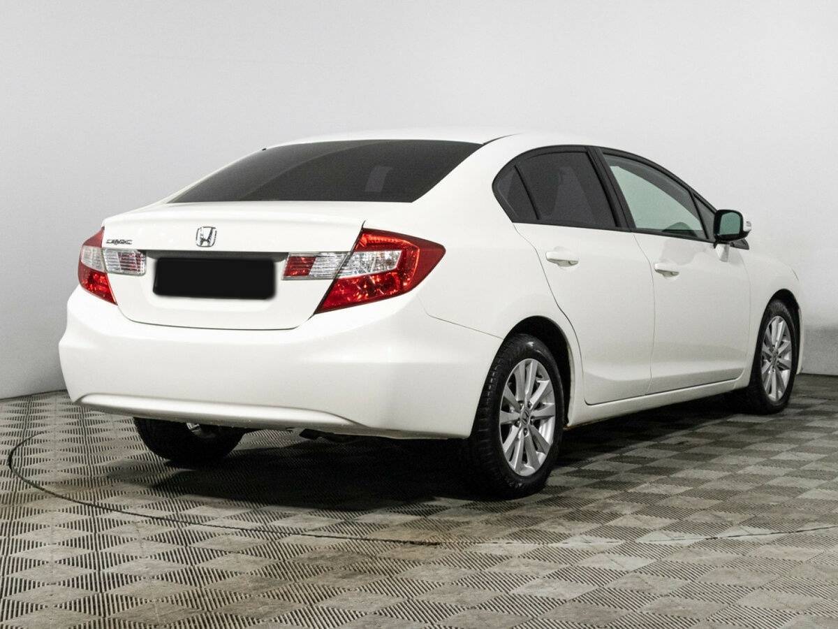 Honda Civic с пробегом — 2012 год. Фото: #4