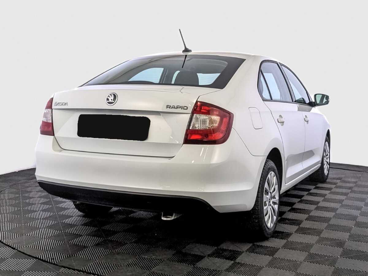 Skoda Rapid с пробегом — 2019 год. Фото: #4
