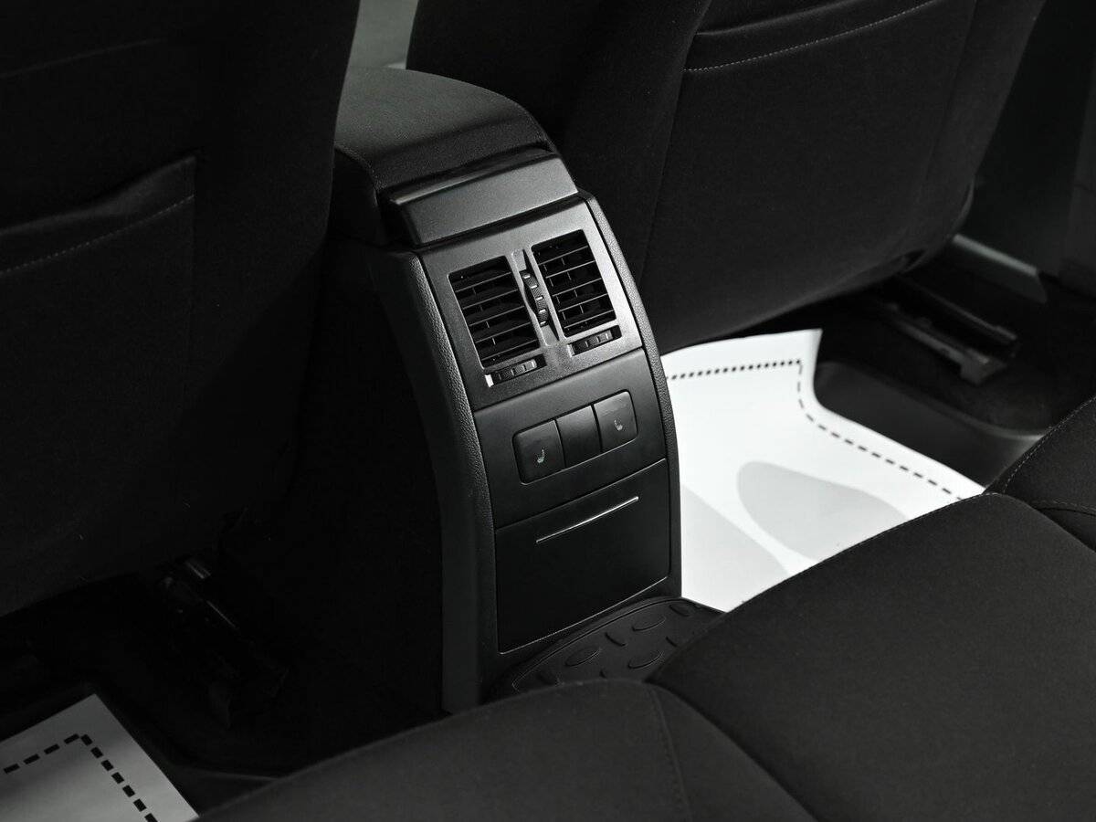 Skoda Octavia с пробегом — 2012 год. Фото: #12