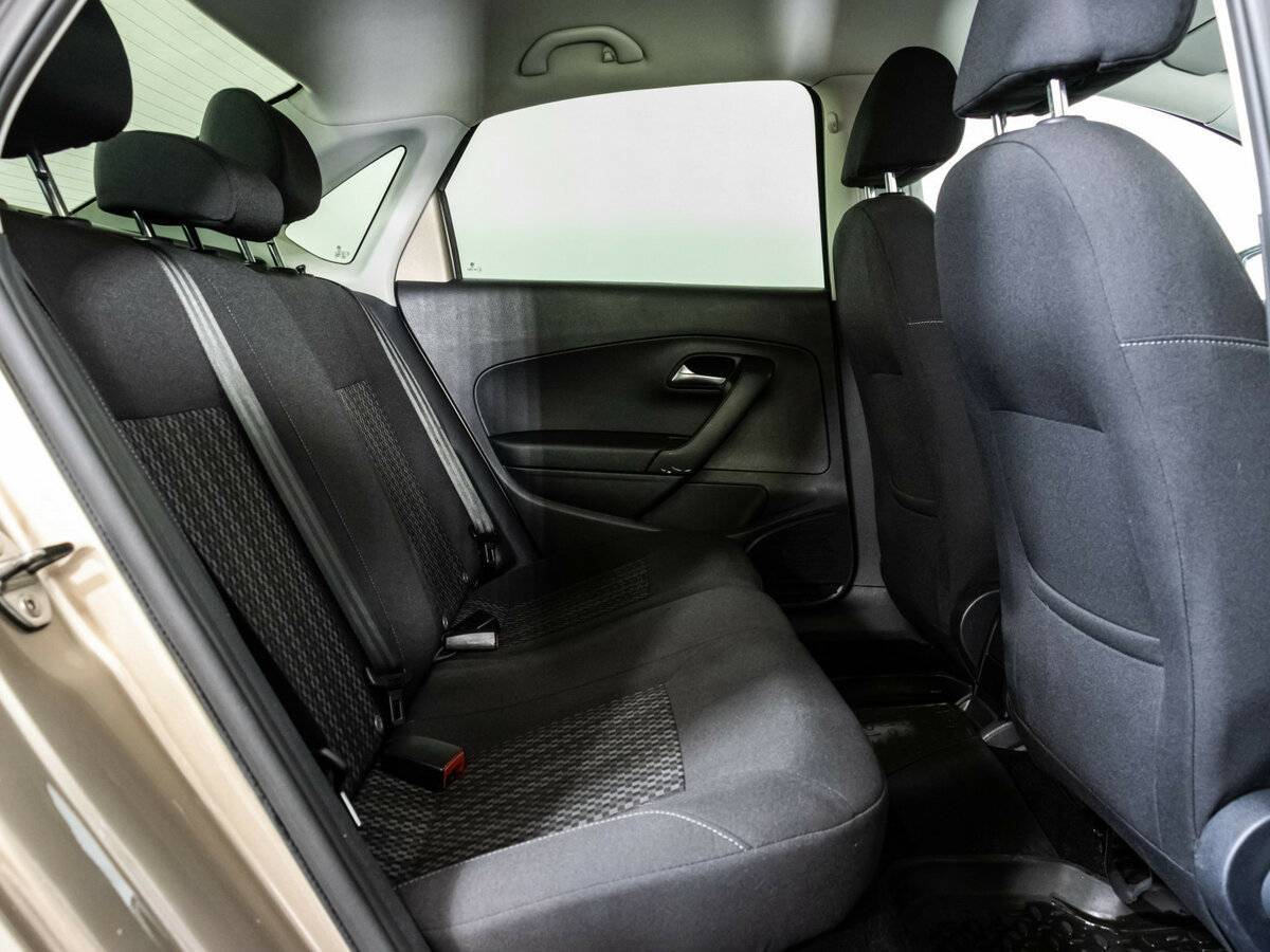 Volkswagen Polo с пробегом — 2017 год. Фото: #11