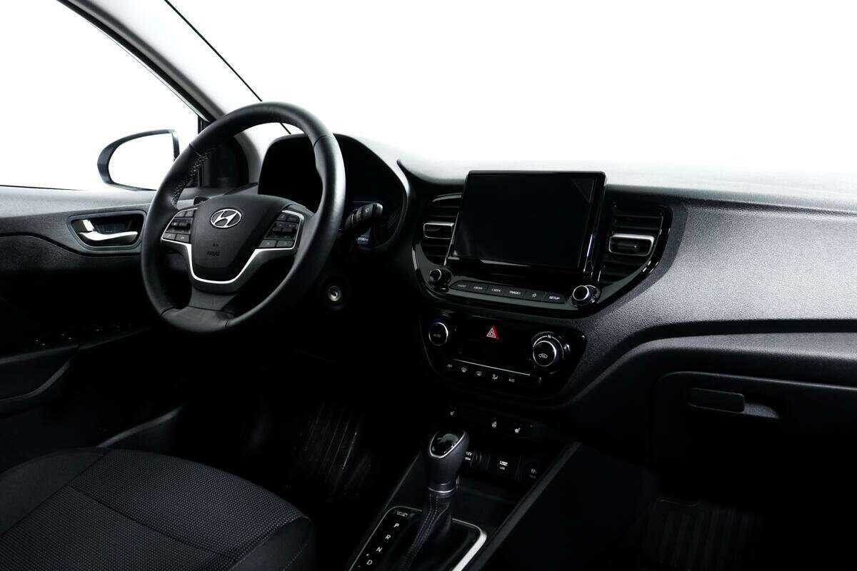 Hyundai Solaris с пробегом — 2022 год. Фото: #8