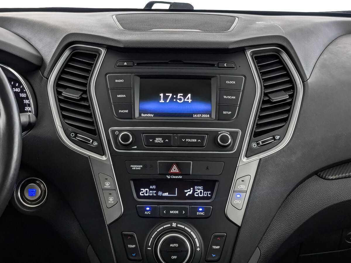 Hyundai Santa Fe с пробегом — 2017 год. Фото: #12