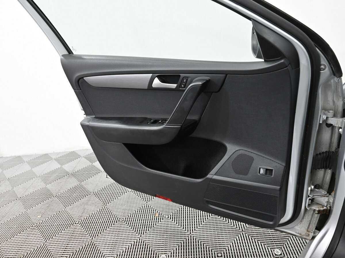 Volkswagen Passat с пробегом — 2014 год. Фото: #8