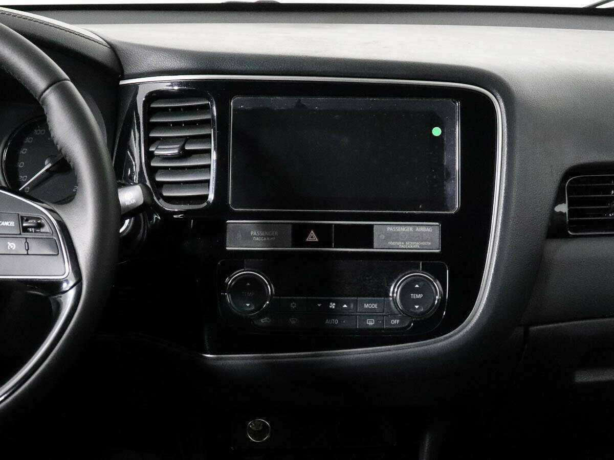 Mitsubishi Outlander с пробегом — 2019 год. Фото: #10