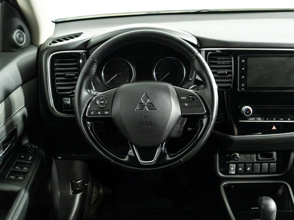Mitsubishi Outlander с пробегом — 2020 год. Фото: #20