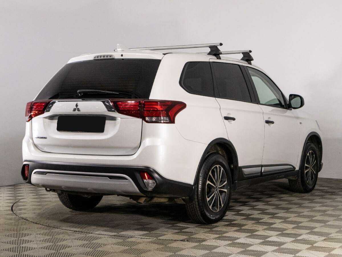 Mitsubishi Outlander с пробегом — 2020 год. Фото: #4
