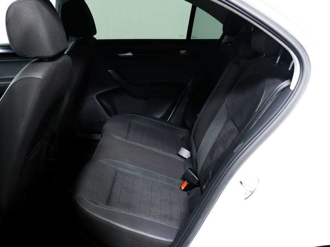 Volkswagen Polo с пробегом — 2020 год. Фото: #11