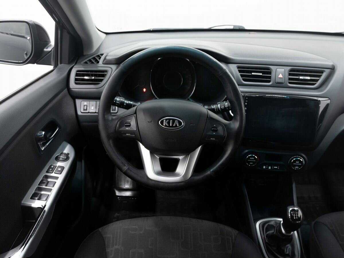 Kia Rio с пробегом — 2012 год. Фото: #14
