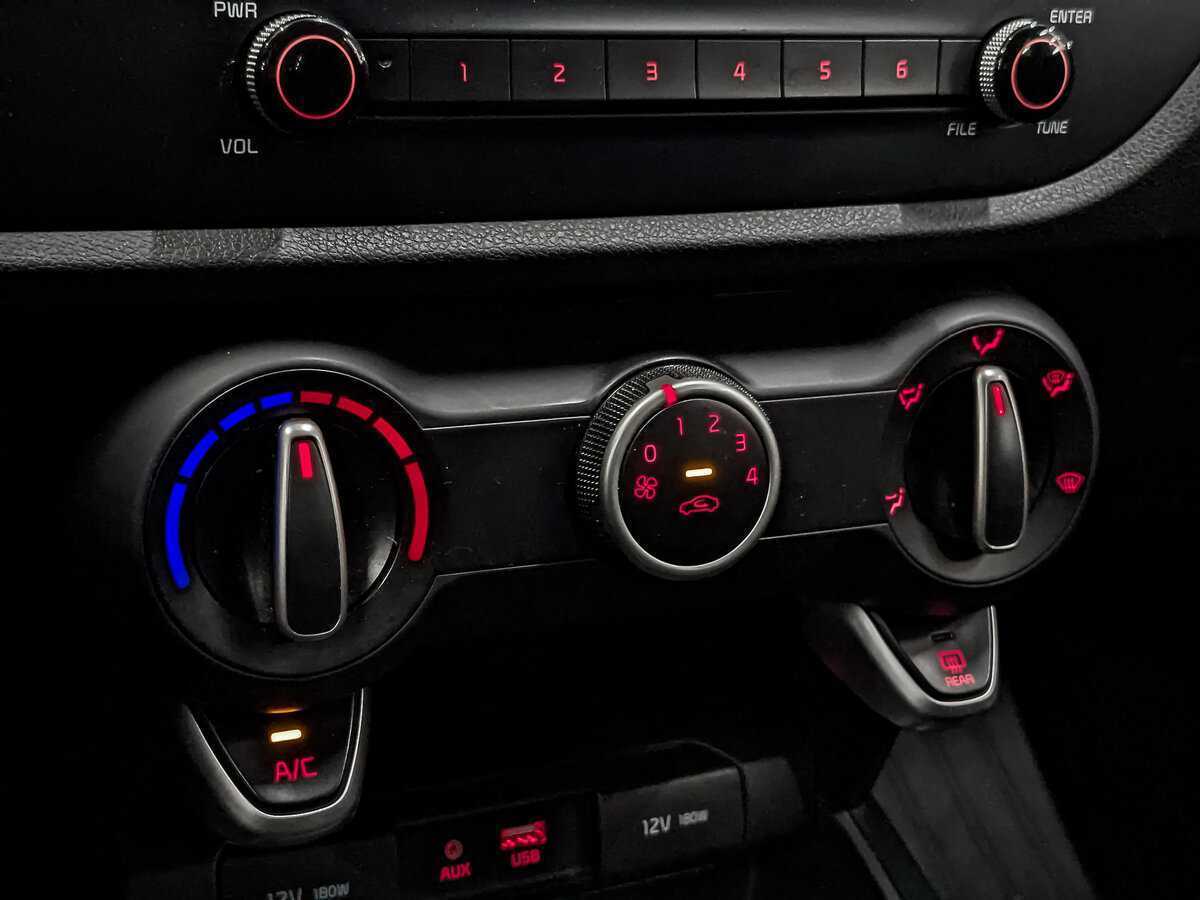 Kia Rio с пробегом — 2017 год. Фото: #20