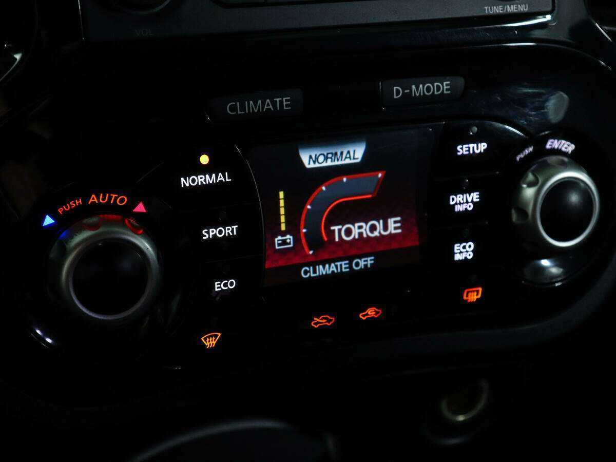 Nissan Juke с пробегом — 2012 год. Фото: #17