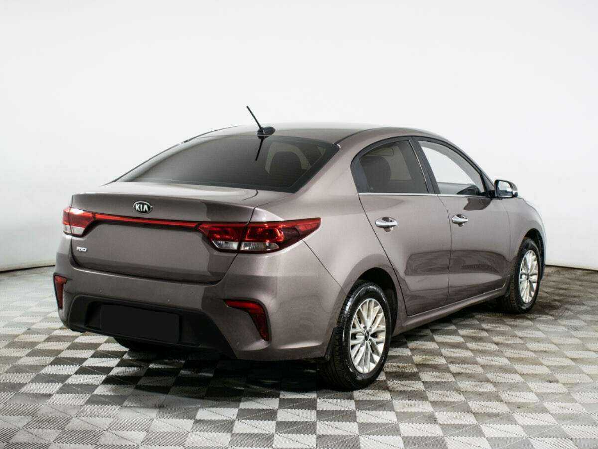 Kia Rio с пробегом — 2017 год. Фото: #3
