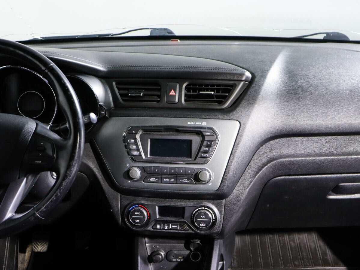 Kia Rio с пробегом — 2014 год. Фото: #9