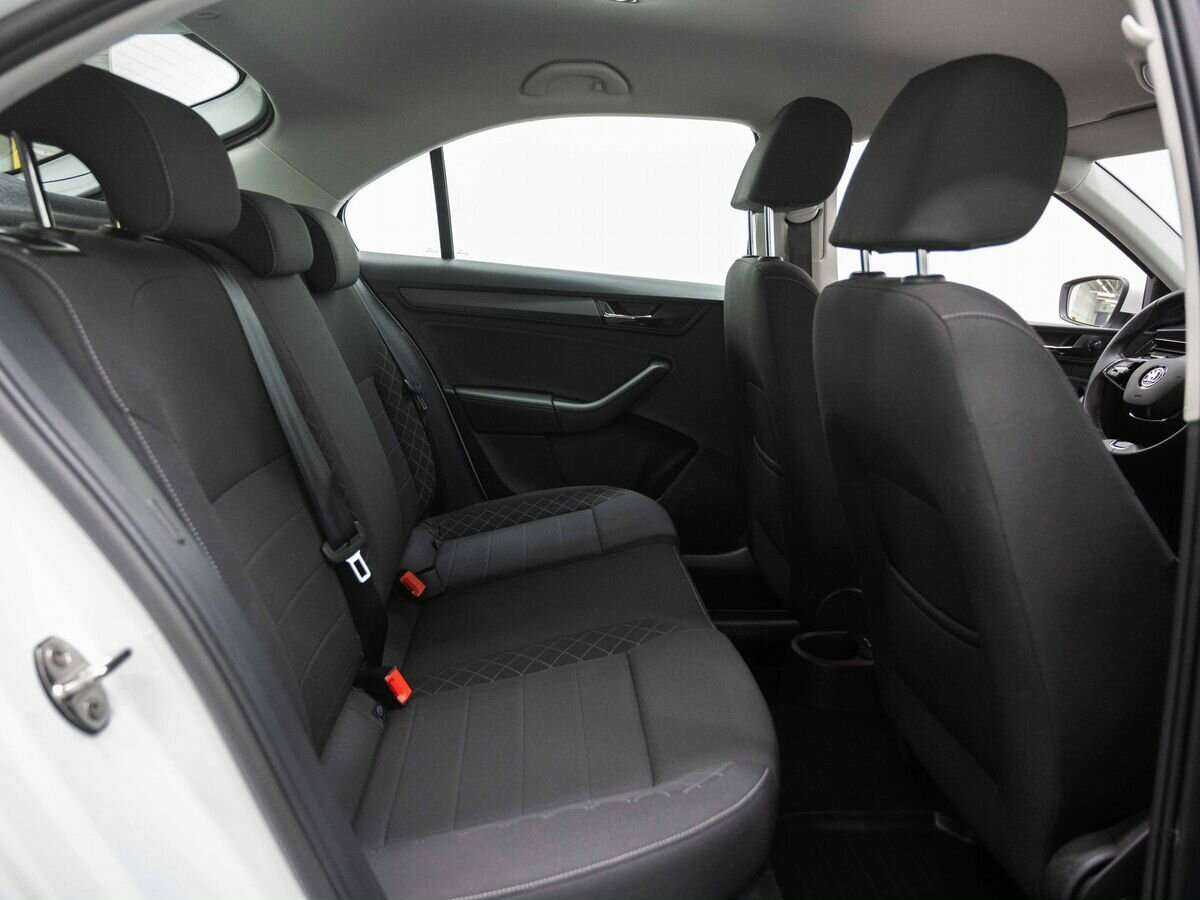 Skoda Rapid с пробегом — 2022 год. Фото: #12