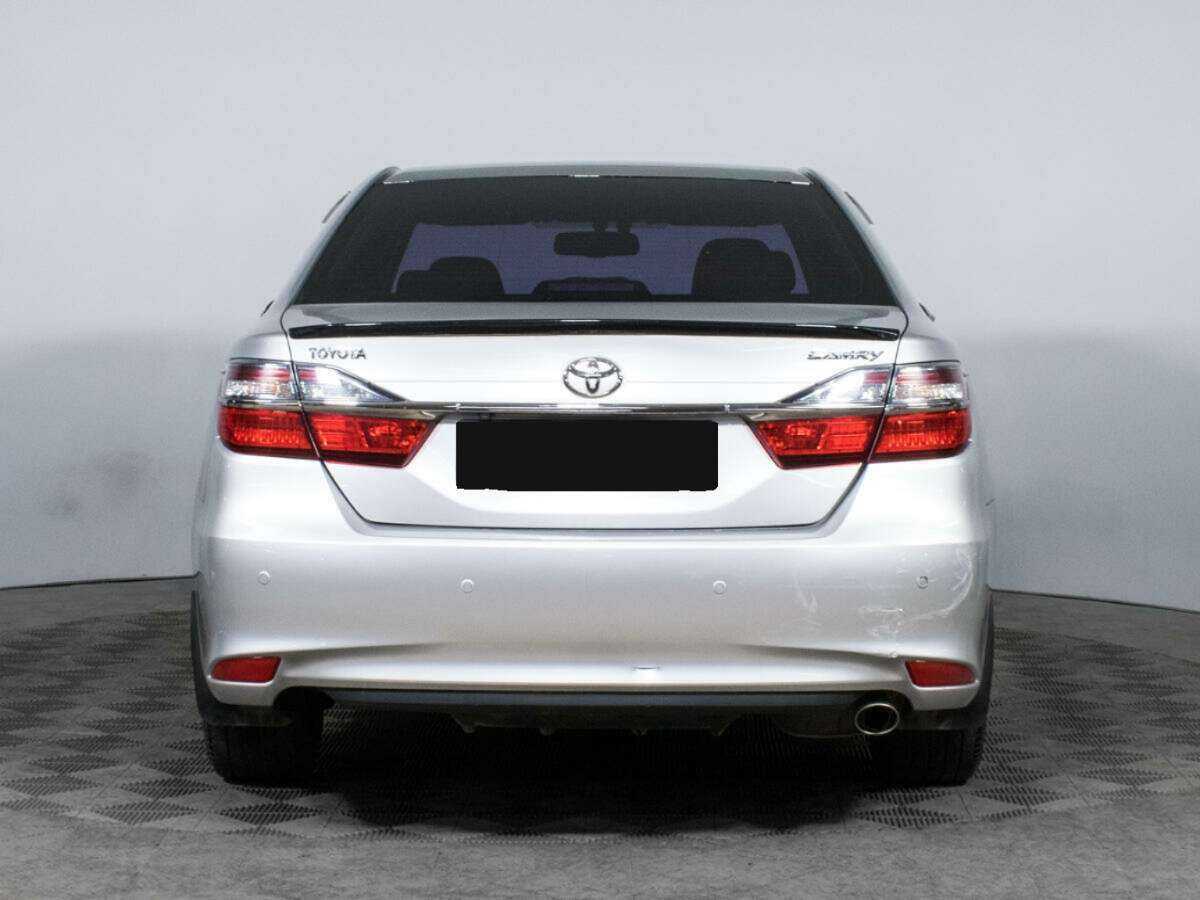 Toyota Camry с пробегом — 2015 год. Фото: #4