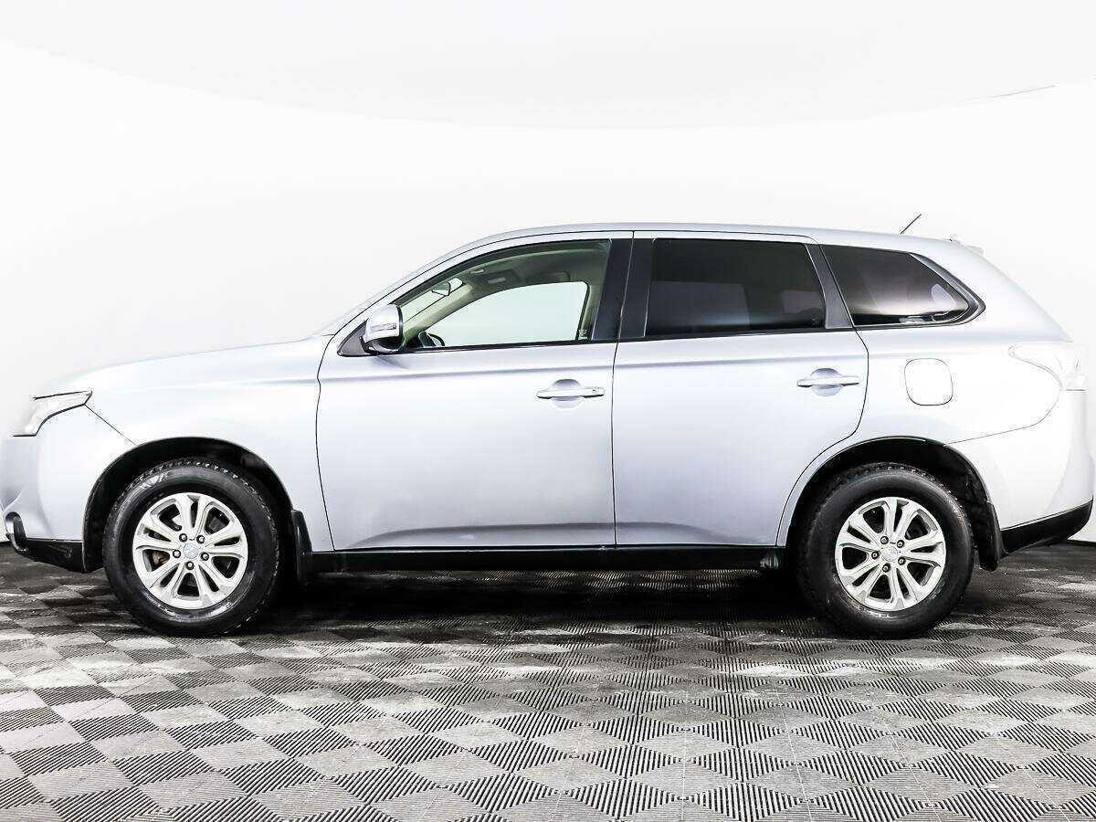 Mitsubishi Outlander с пробегом — 2012 год. Фото: #7