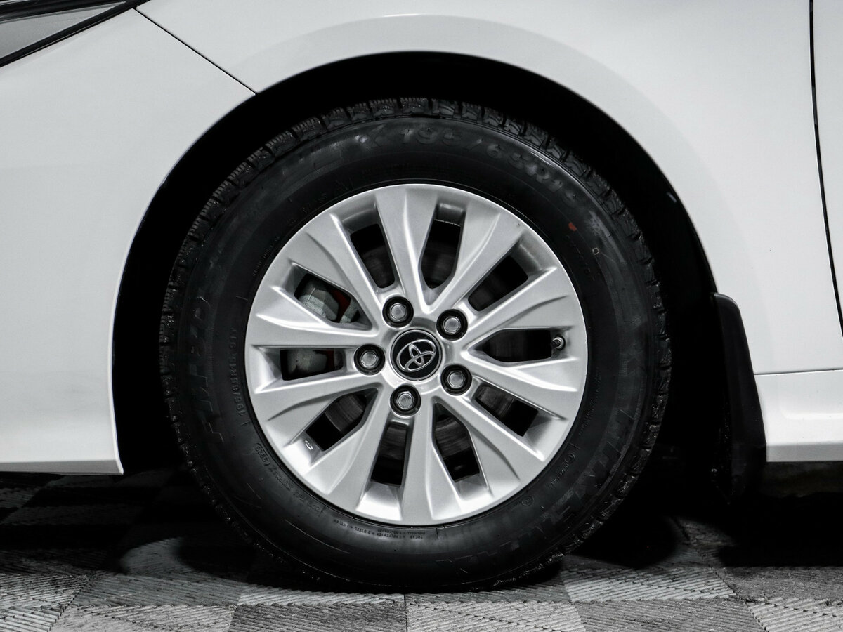 Toyota Corolla с пробегом — 2021 год. Фото: #11