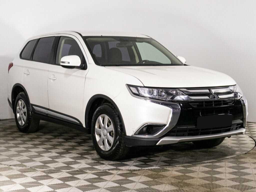 Mitsubishi Outlander с пробегом — 2018 год. Фото: #2