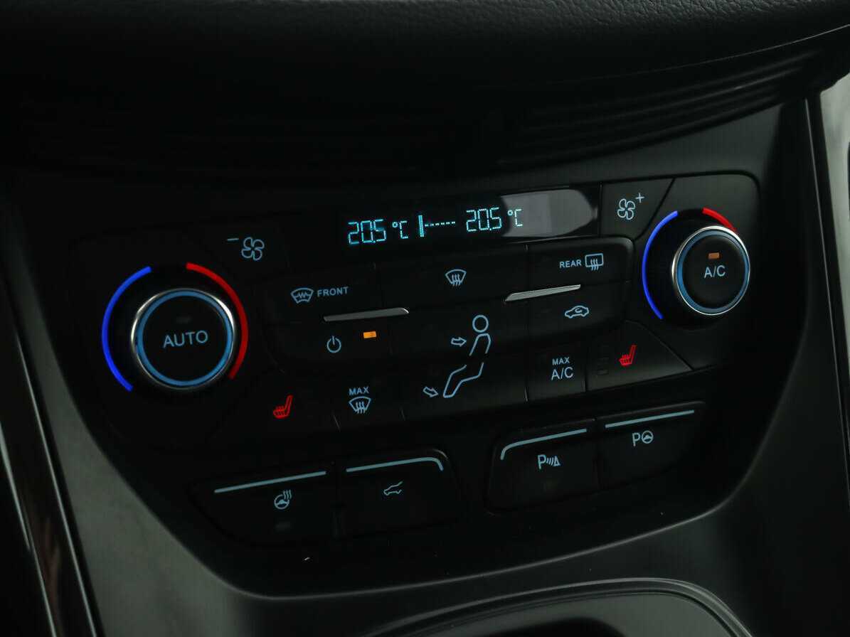 Ford Kuga с пробегом — 2017 год. Фото: #12