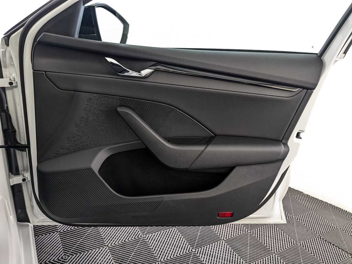 Skoda Octavia с пробегом — 2021 год. Фото: #16