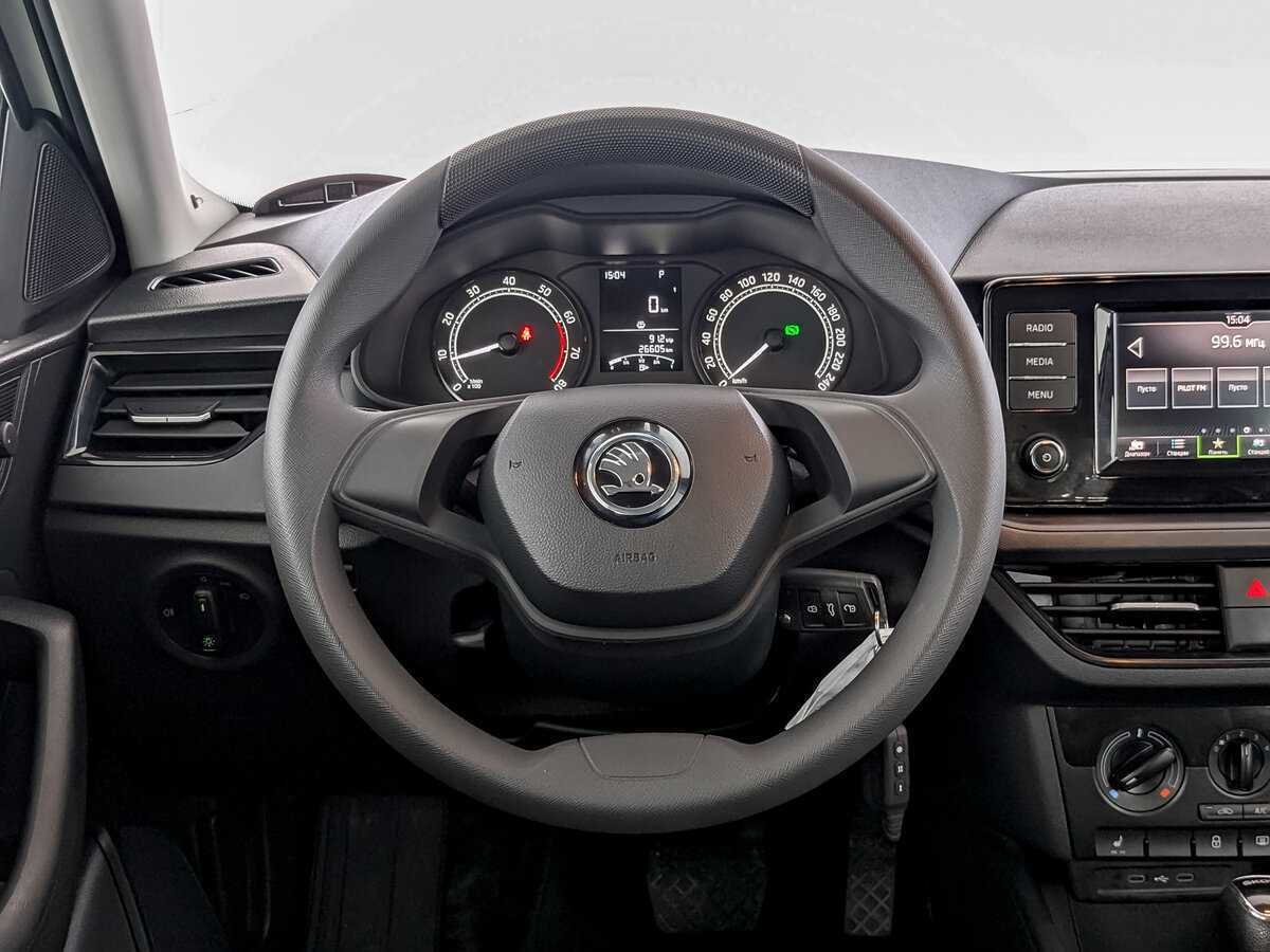 Skoda Rapid с пробегом — 2021 год. Фото: #16