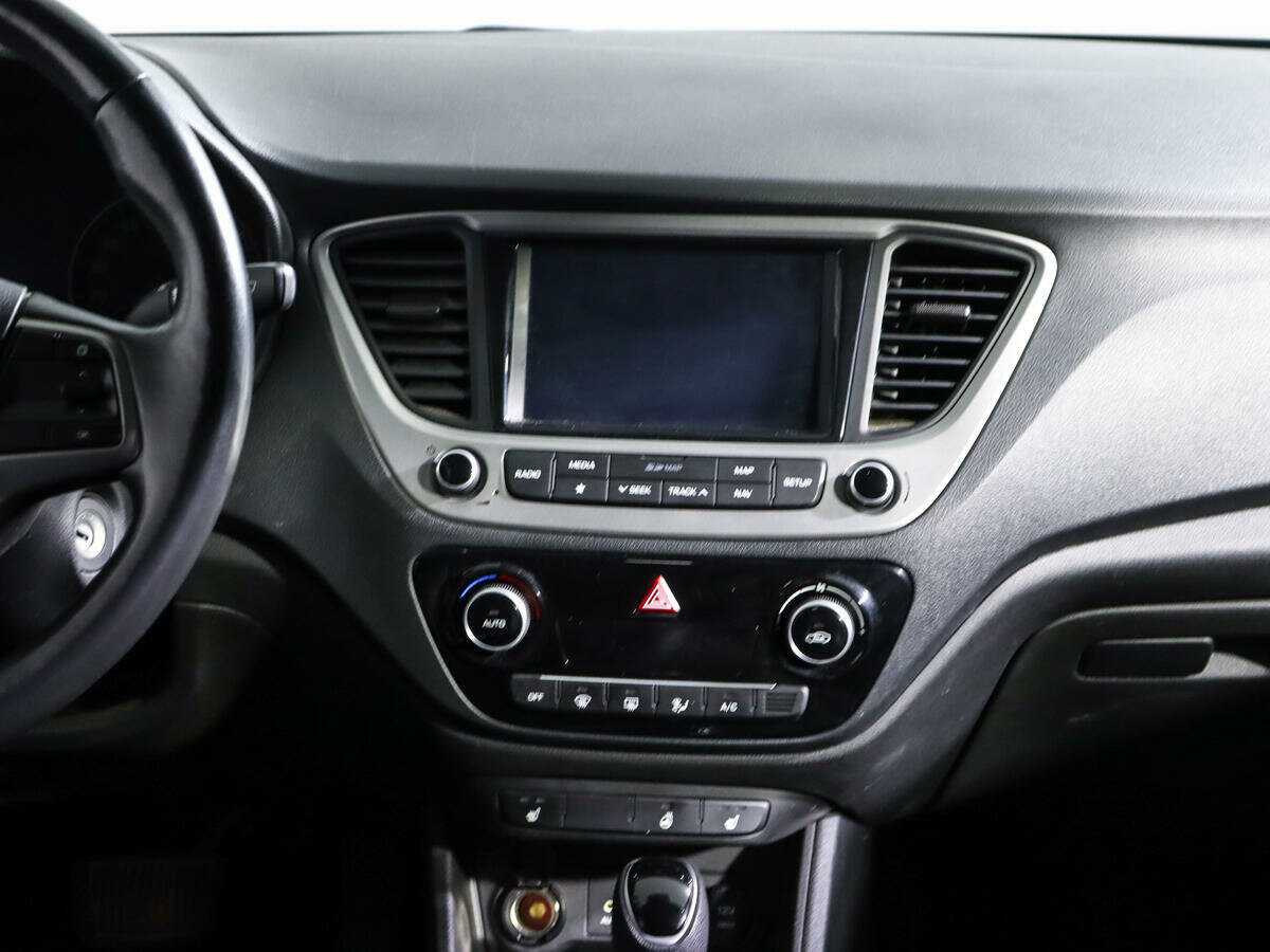 Hyundai Solaris с пробегом — 2018 год. Фото: #11