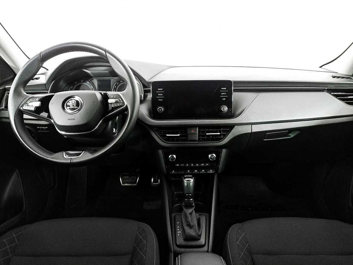 Skoda Rapid с пробегом — 2021 год. Фото: #11