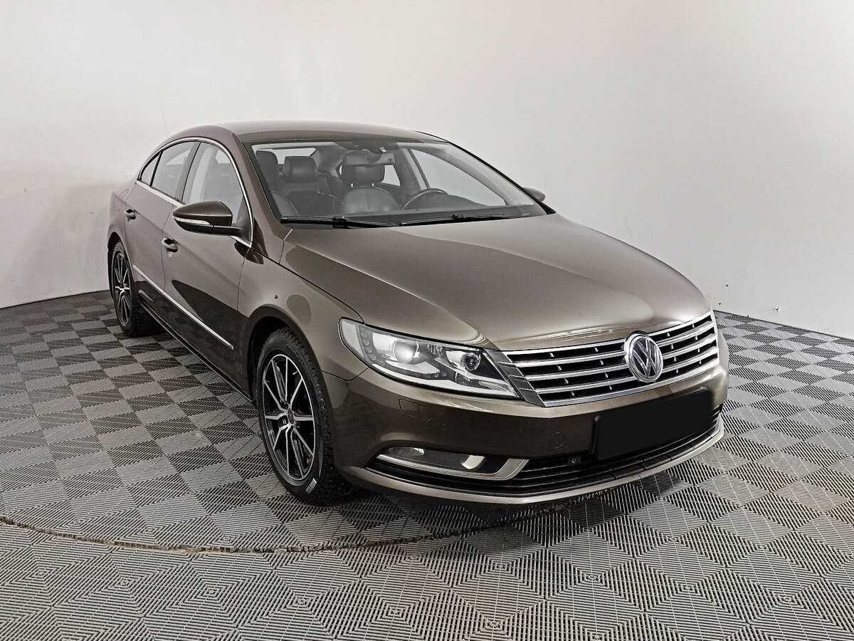 Volkswagen Passat CC с пробегом — 2013 год. Фото: #2