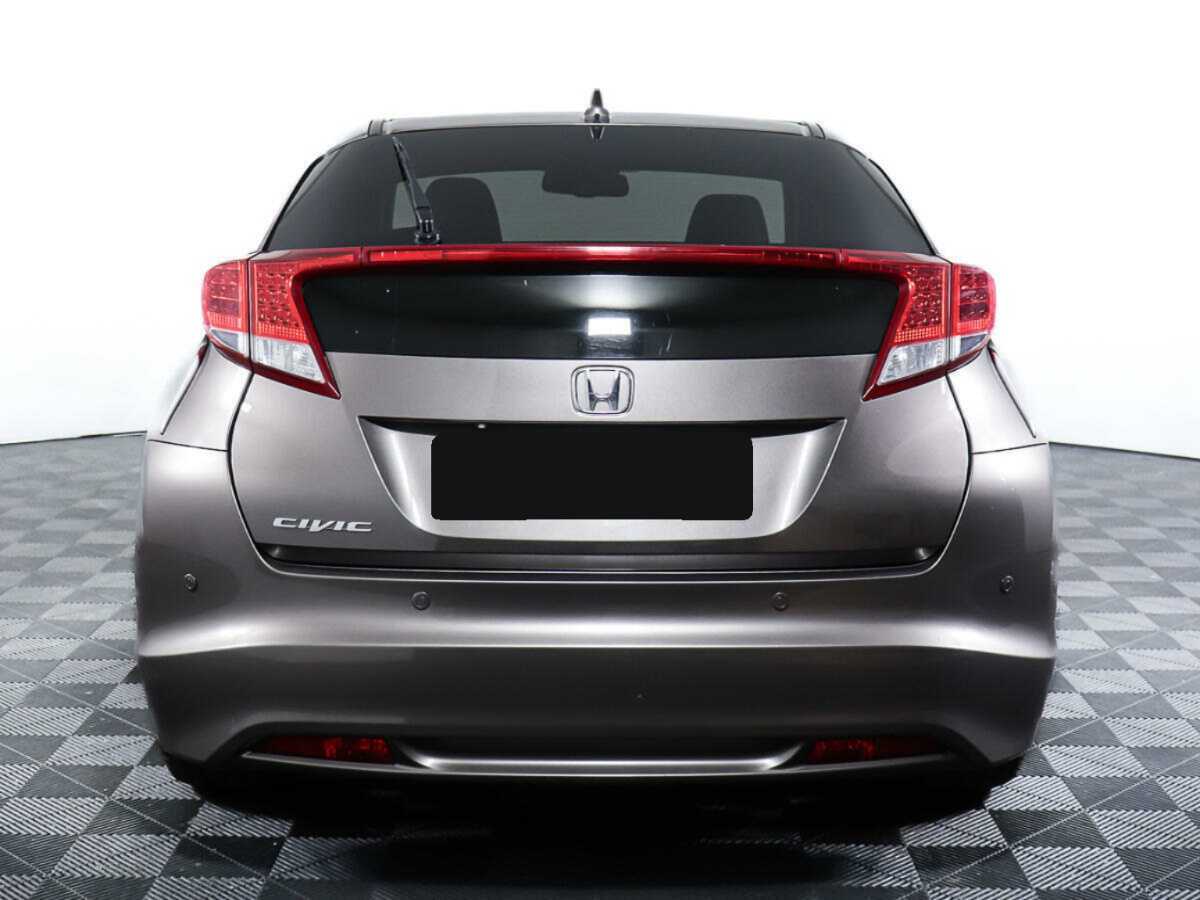 Honda Civic с пробегом — 2013 год. Фото: #5