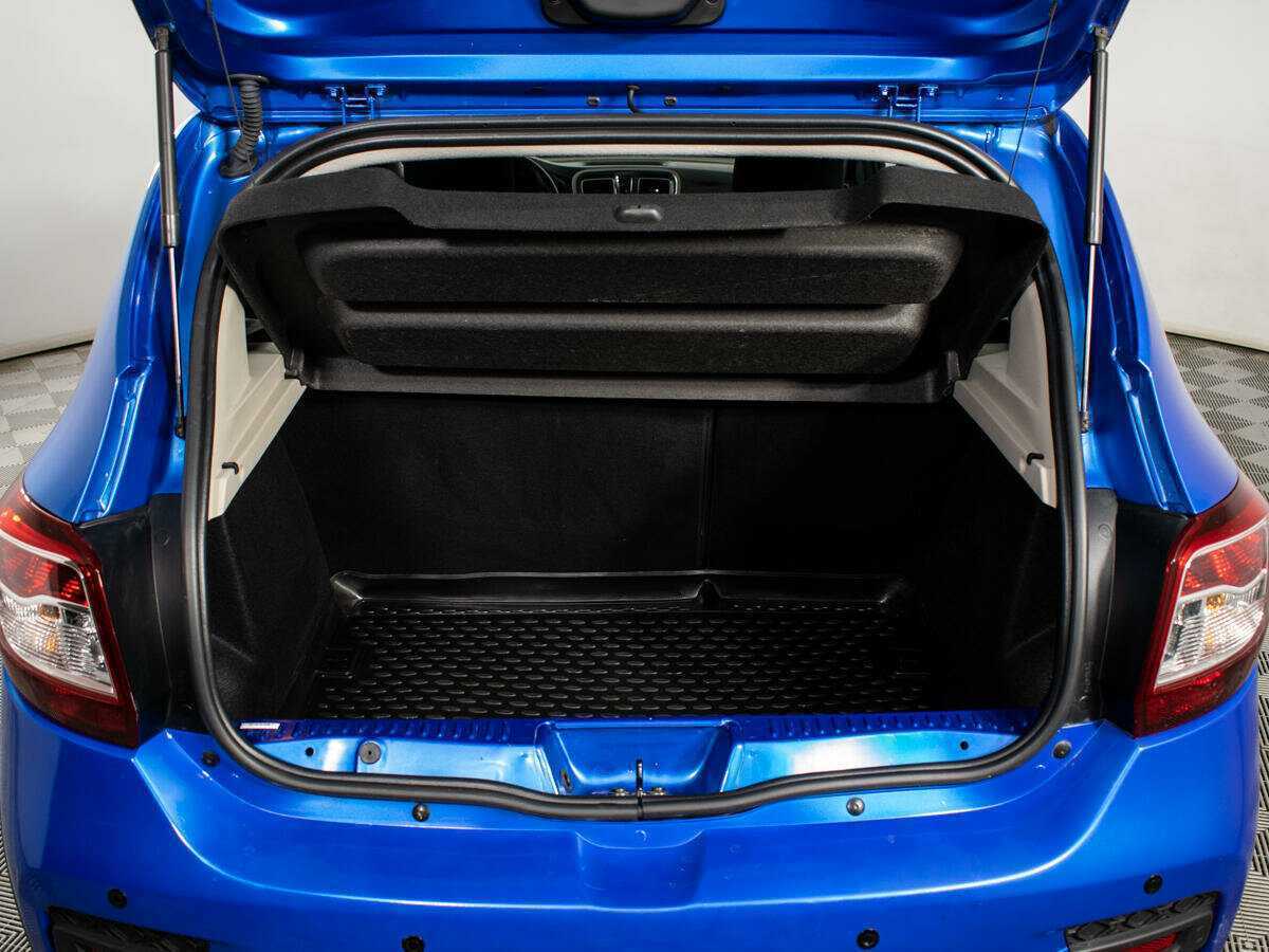 Renault Sandero с пробегом — 2017 год. Фото: #13