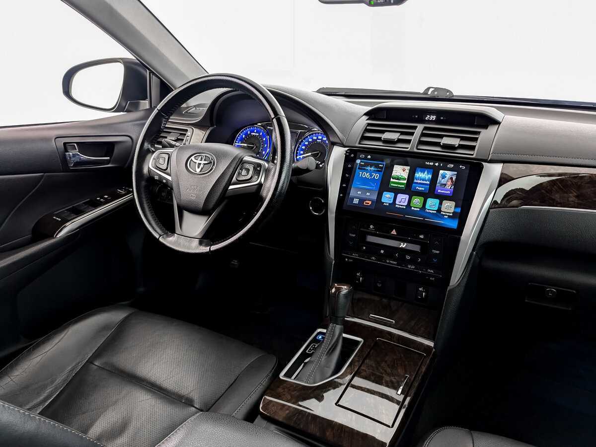 Toyota Camry с пробегом — 2016 год. Фото: #22