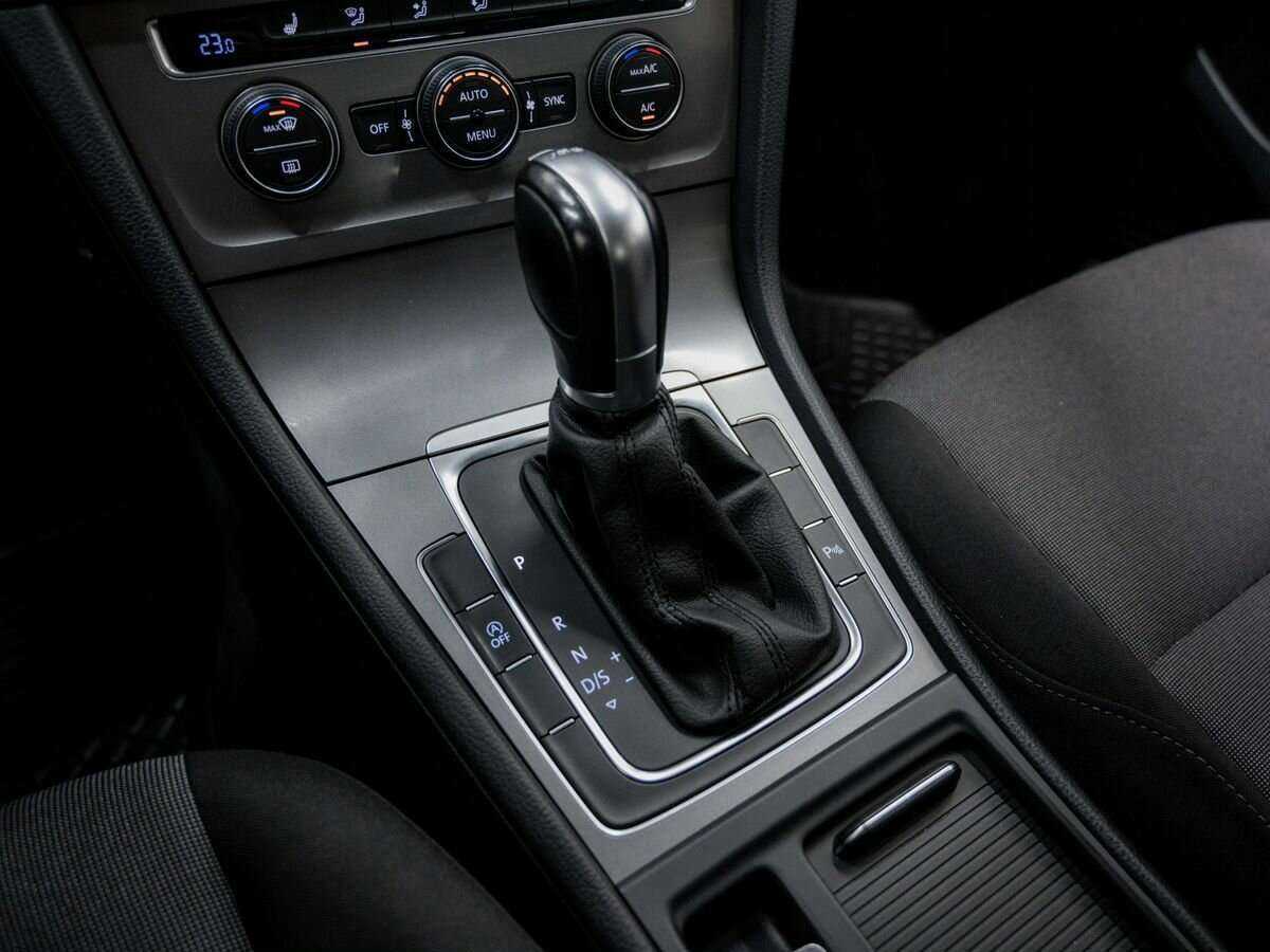 Volkswagen Golf с пробегом — 2014 год. Фото: #18