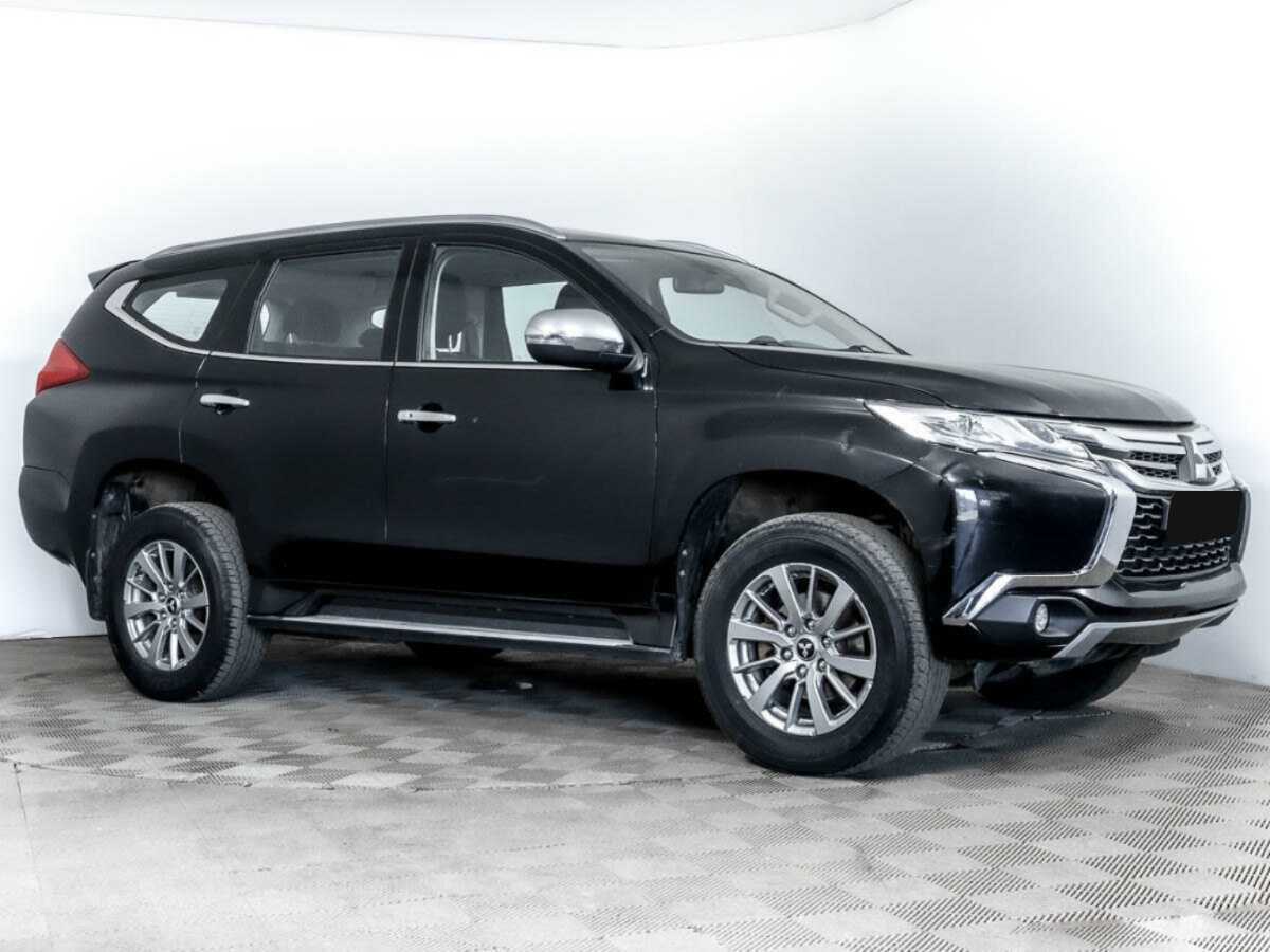 Mitsubishi Pajero Sport с пробегом — 2018 год. Фото: #2